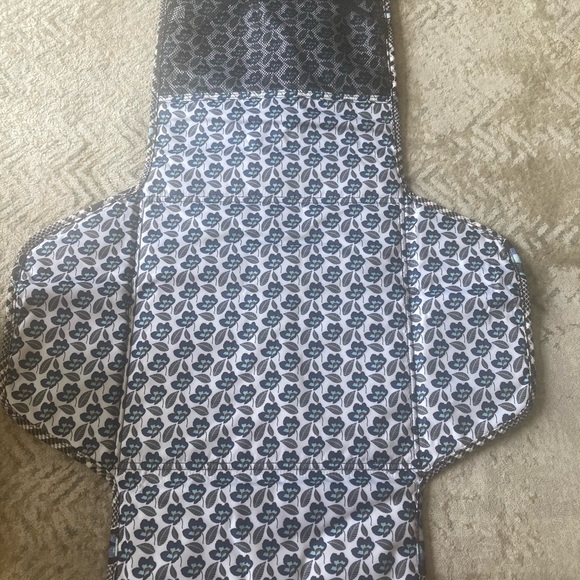 Nwt vera Bradley changing station in beford plaid - Picture 6 of 8